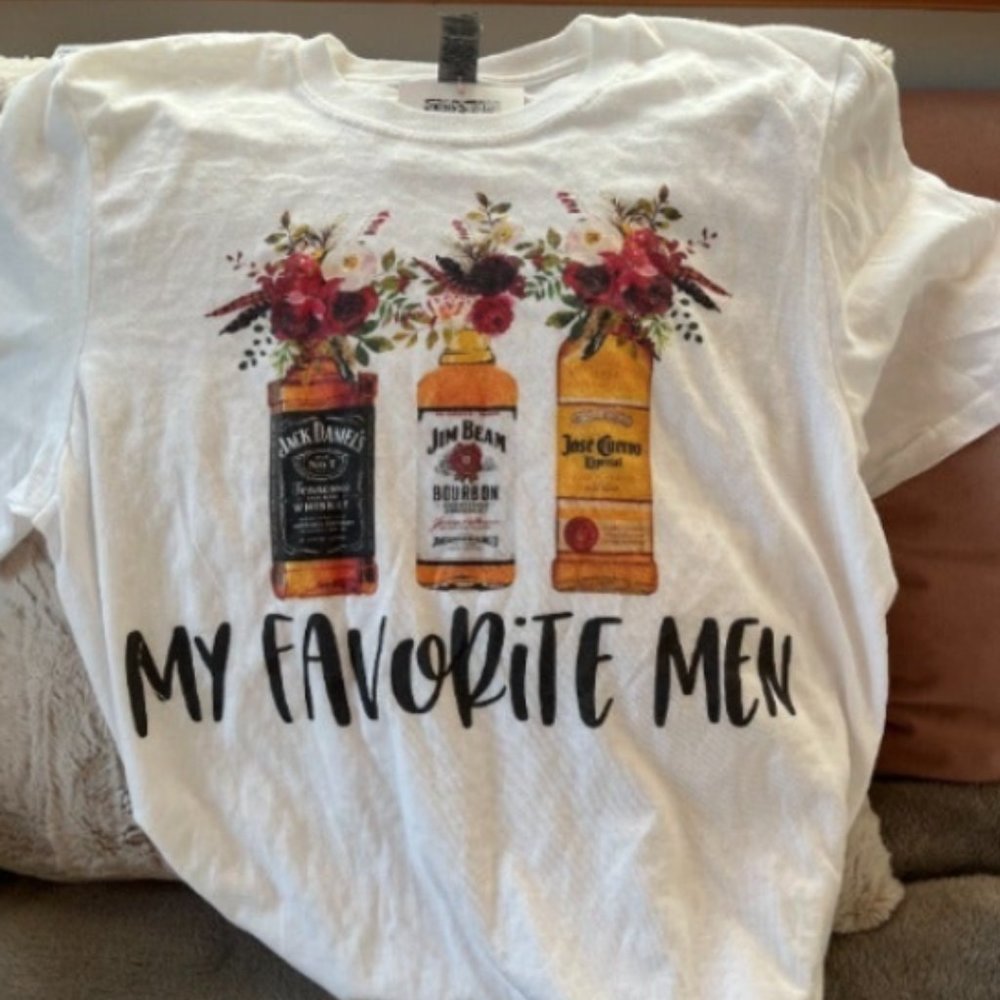 Jack Daniels/Jim Beam/Jose Cuervo My favorite men Tshirt Small